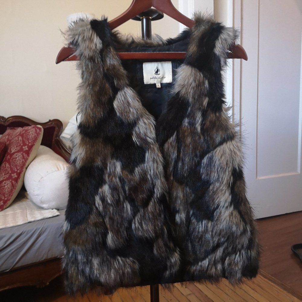2/$40 Petite Studio Faux Fur Vest New